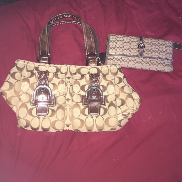 Pack of 2 coach bag and wallet