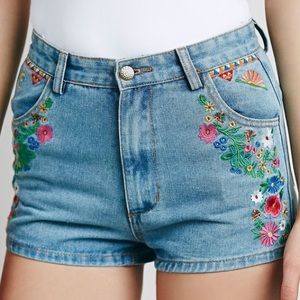 ISO FREE PEOPLE EMBROIDERED SHORTS
