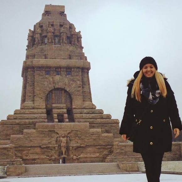 Meet your Posher, Laura