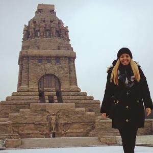 Meet your Posher, Laura