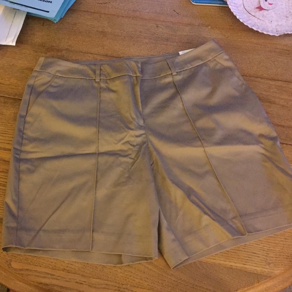 NWT Khaki Taupe shorts