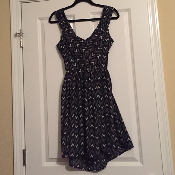 Tie Back Gray and Black Dress!!!