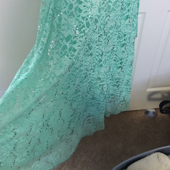 Evening gown - Picture 4 of 4