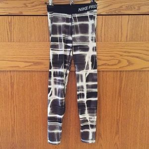 Nike Pro Compression Dri-Fit Tights / Yoga Pants