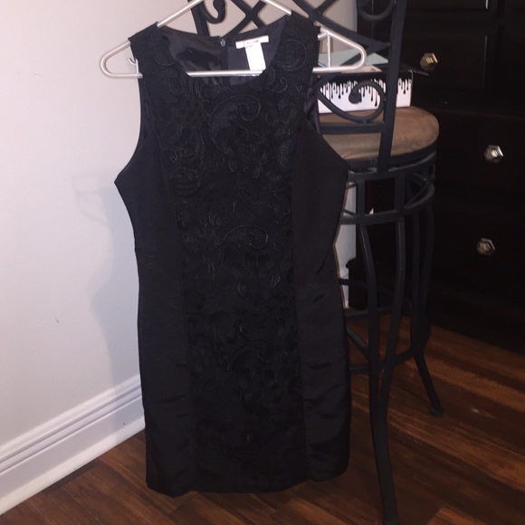 black fitted cocktail dress