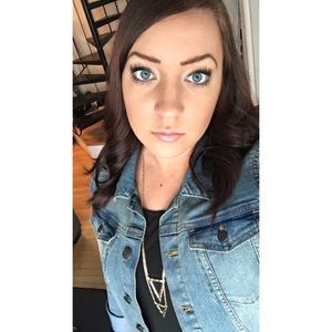 Meet your Posher, Kelli