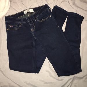 Dark wash Hollister jeans 0R
