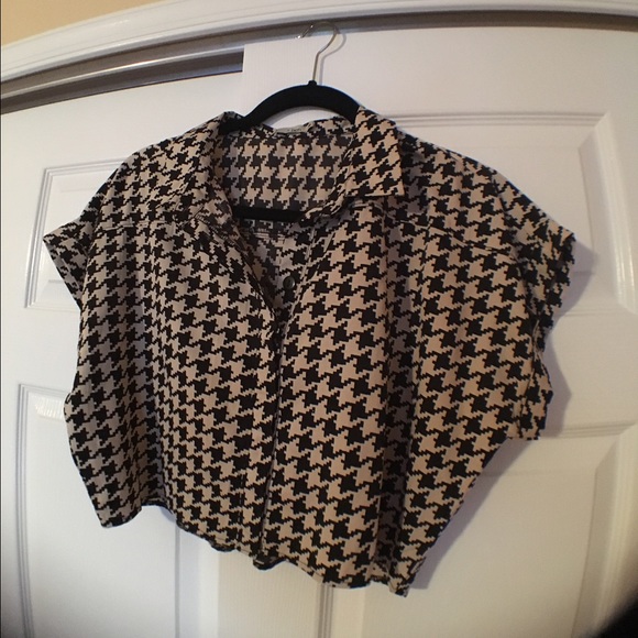 Cropped Houndstooth Top