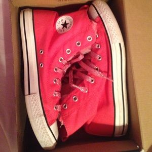 dirty pink converse