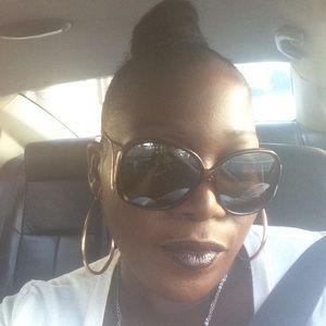 Meet your Posher, Jenny