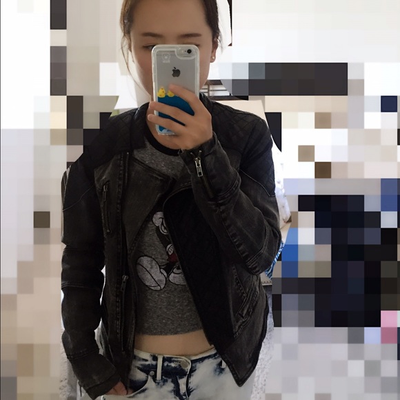 motor jacket with faux leather on the shoulder