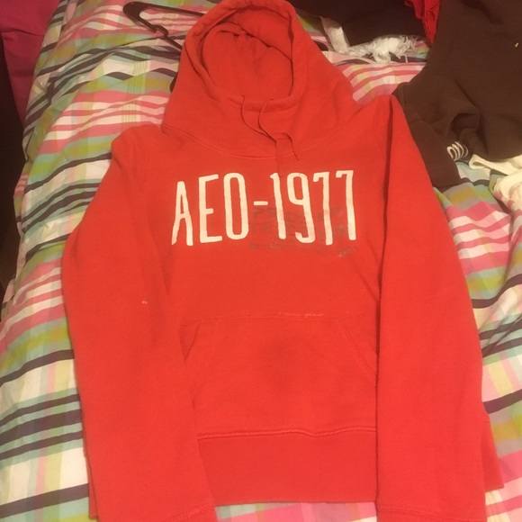 Dark pink American eagle hoodie