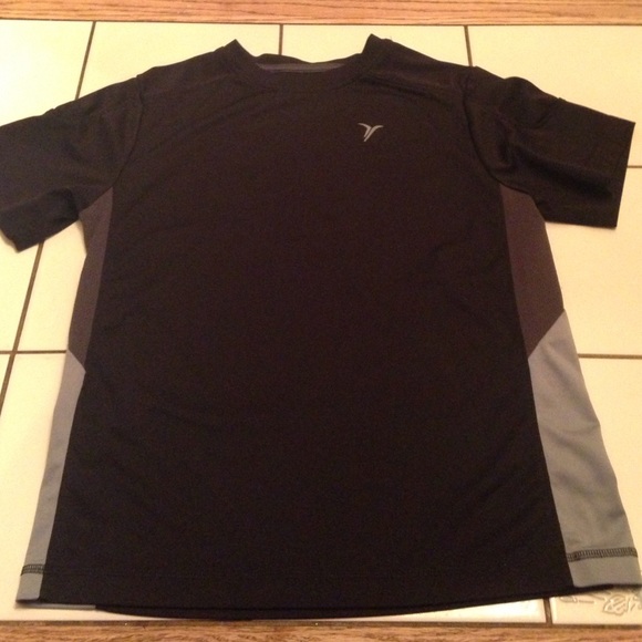 Boys Active old navy shirt