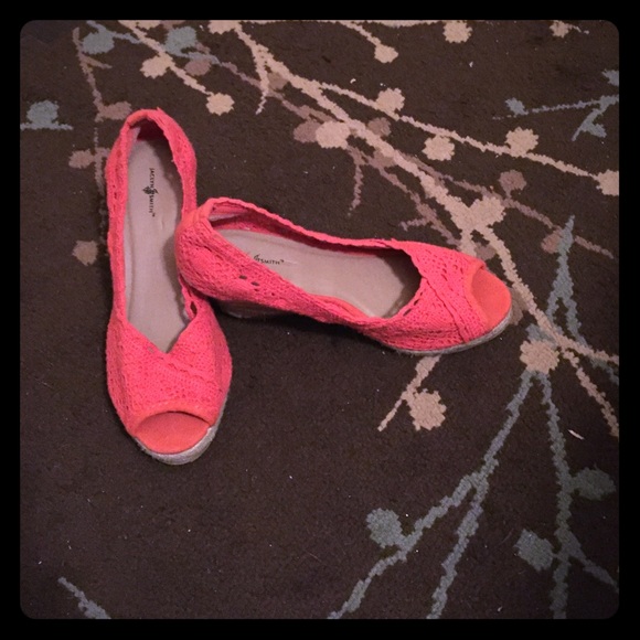 Knit Coral Wedge with Peep Toe!!!