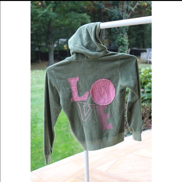 OLIVE GREEN JUICY SWEATSHIRT WITH PINK ACCENTS!!