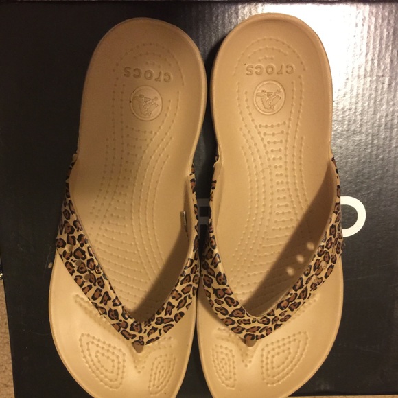 Leopard crocs