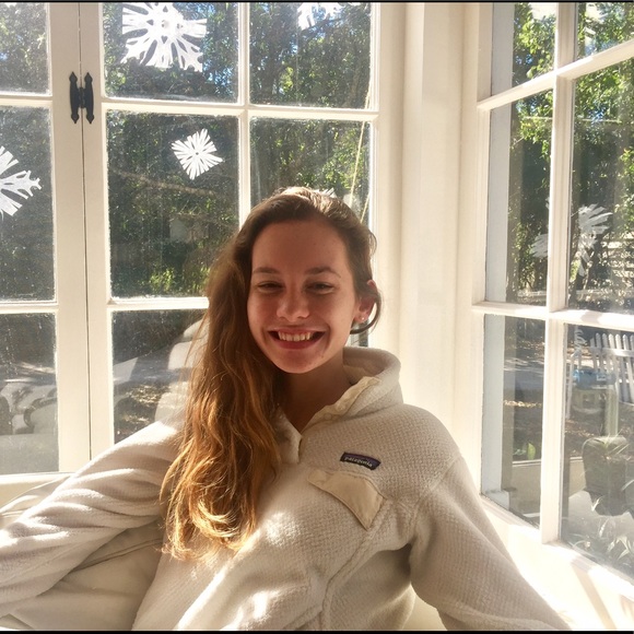 Meet your Posher, Sophia - Picture 4 of 4