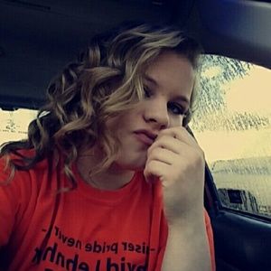 Meet your Posher, Miya