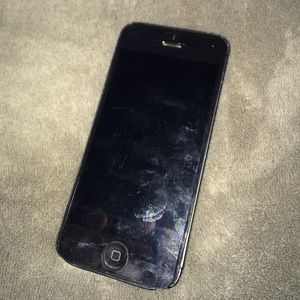 🚫SOLD🚫 iPhone 5 (NOT WORKING) for parts