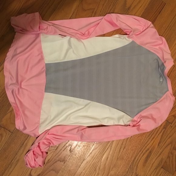 Athletic shirt - Picture 2 of 4