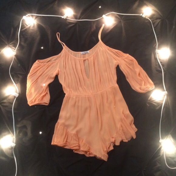 Coral romper - Picture 3 of 4