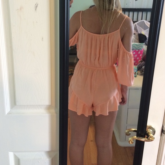 Coral romper - Picture 4 of 4