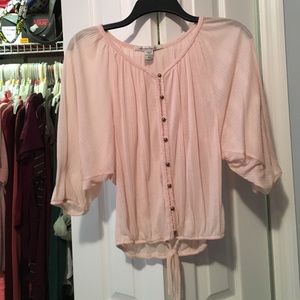 Cute pink top! XS
