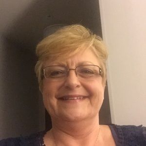 Meet your Posher, Debra