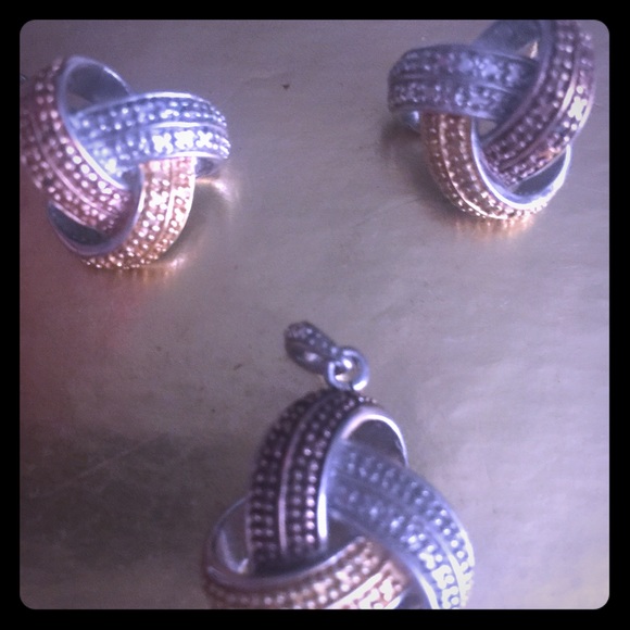 Knotted earrings and pendant