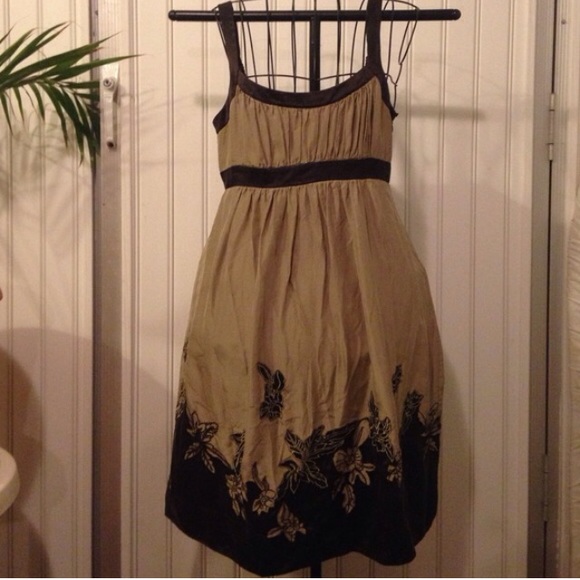 SALE 💕 Silk Sundress by BCBGMaxAzria - Picture 3 of 3