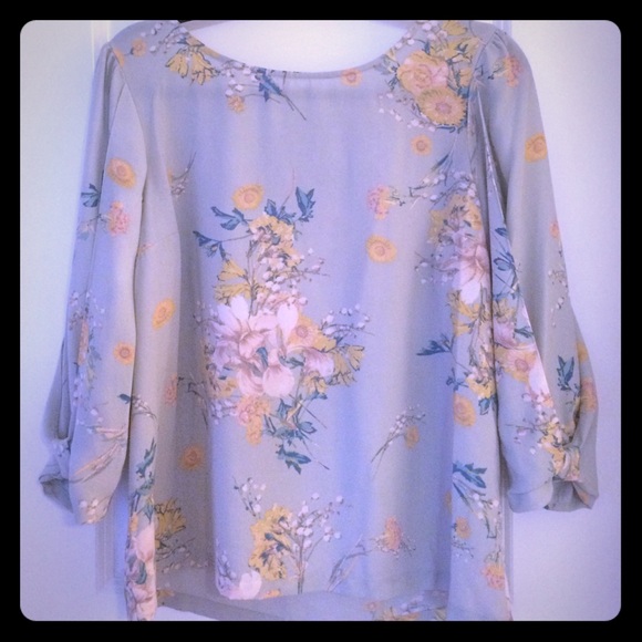 Lauren Conrad Floral Blouse Size Large