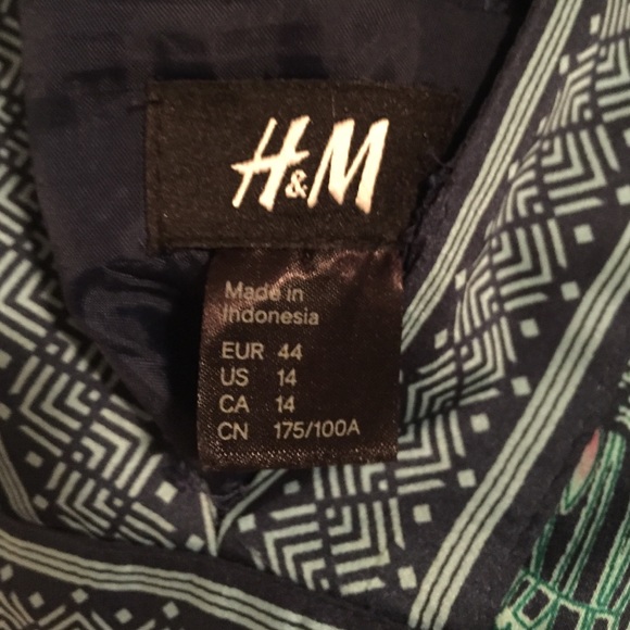 Patterned H&M Dress - Picture 3 of 4