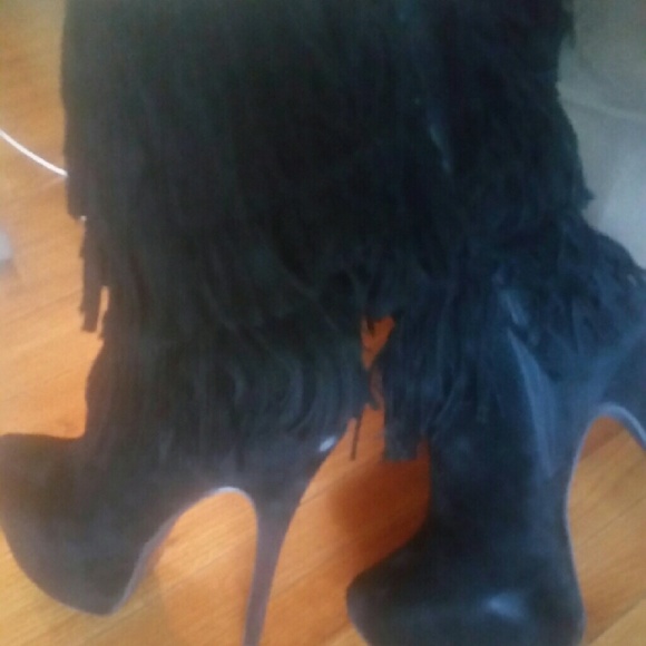 Fringe boots - Picture 2 of 4