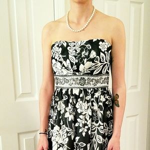 Black and white strapless dress