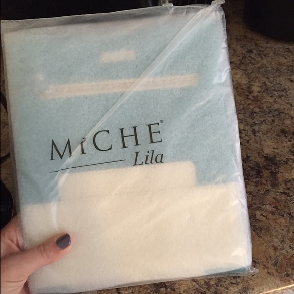 Miche Petite Size Bag With 2 Shells And 2 Straps. - image 2