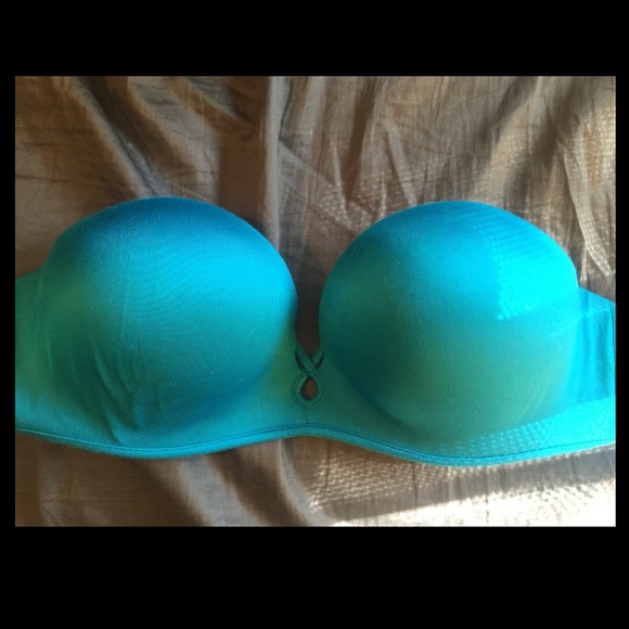 Strapless Bombshell padded bra 💣