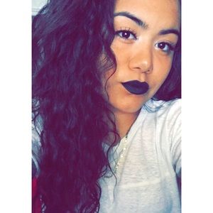 Meet your Posher, Nohemi