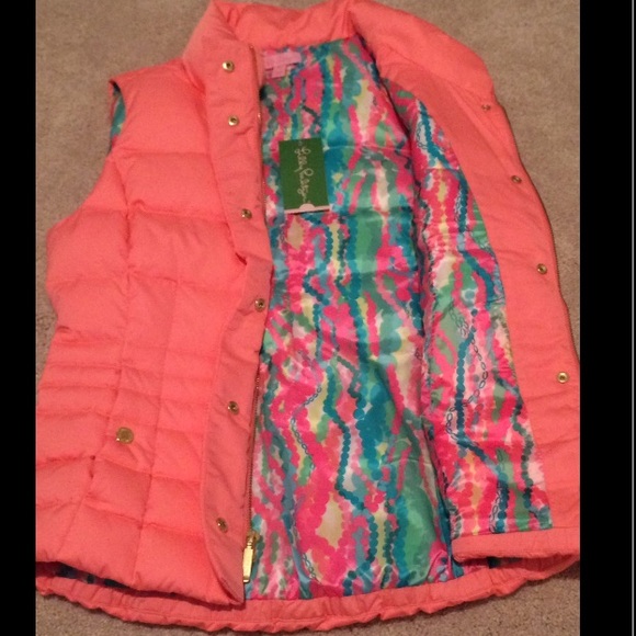 *LAST DAY TO PURCHASE*60% OFF*Lilly Pulitzer Vest - Picture 3 of 3