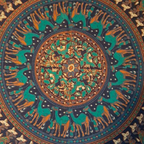 🌻Mandala Tapestry Wall Art/Covelet/Sarong etc... - Picture 2 of 3