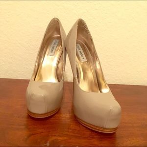 Steve Madden 5 inch muted gray heels