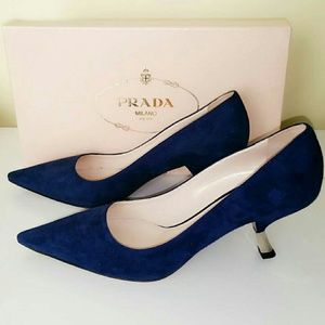 PRADA ROYAL BLUE SUEDE KITTEN PUMP WITH META