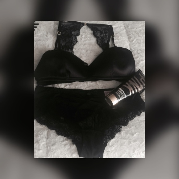 Lace bra & panty (VS PINK LOTION is included!!