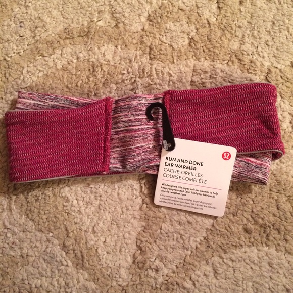 NWT Run and Done ear warmer