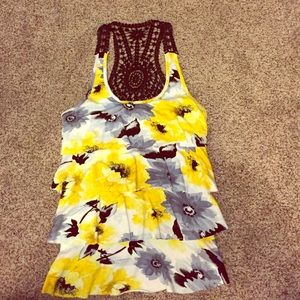 Floral tank top with lace