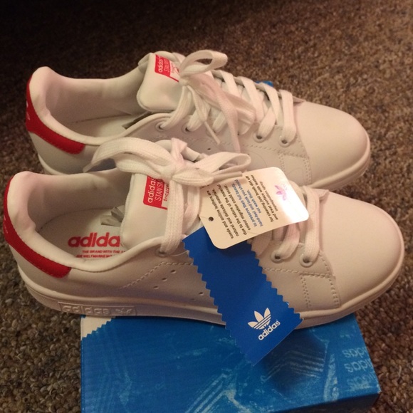 NWT！Woman Adidas Stan Smith Red/White sneakers!