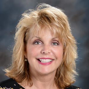 Meet your Posher, Lori