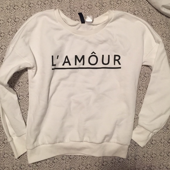 White L'Amôur sweatshirt