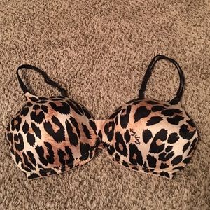 Very sexy Victoria secret bra leopard