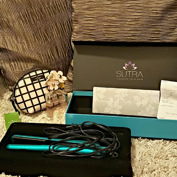 Sutra Flat Iron in Tiffany Blue