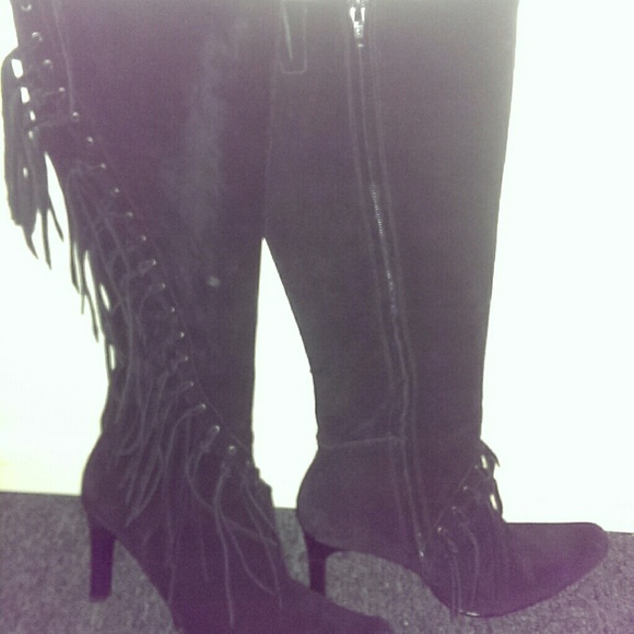 Black fringe boots